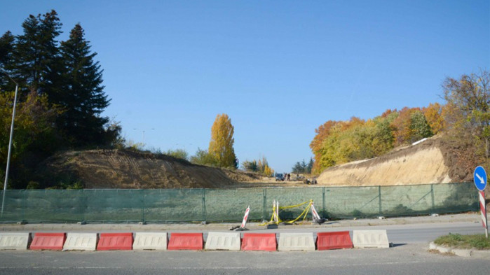 Започна изграждането на пътна рампа между бул. „Атанас Москов“ и магистрала „Хемус“